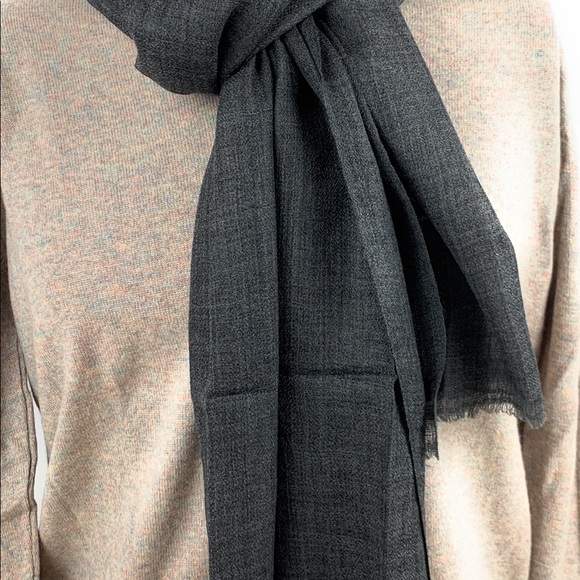 Exclusive cashmere scarves for men - Picture 4 of 8